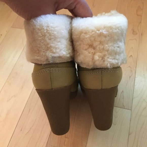 COPY - Hunter shearling ankle boots - Picture 4 of 11